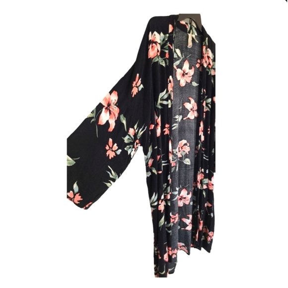 Mimi Chica Cardigan Open Front Top with Oversized Sleeves and Floral Print - Picture 2 of 4